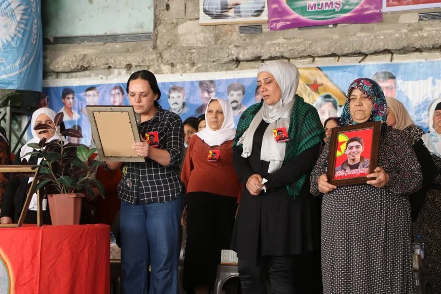 مراسم غيابية لمقاتل في قوات الدفاع الشعبي بحلب