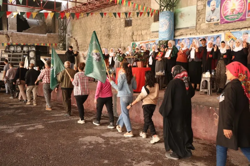 مراسم غيابية لمقاتل في قوات الدفاع الشعبي بحلب