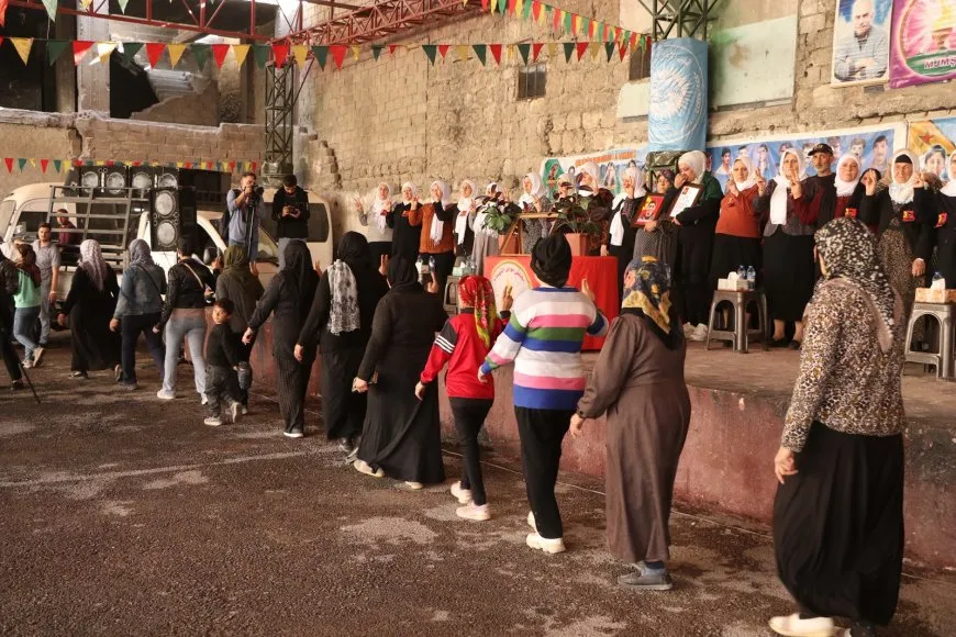 مراسم غيابية لمقاتل في قوات الدفاع الشعبي بحلب