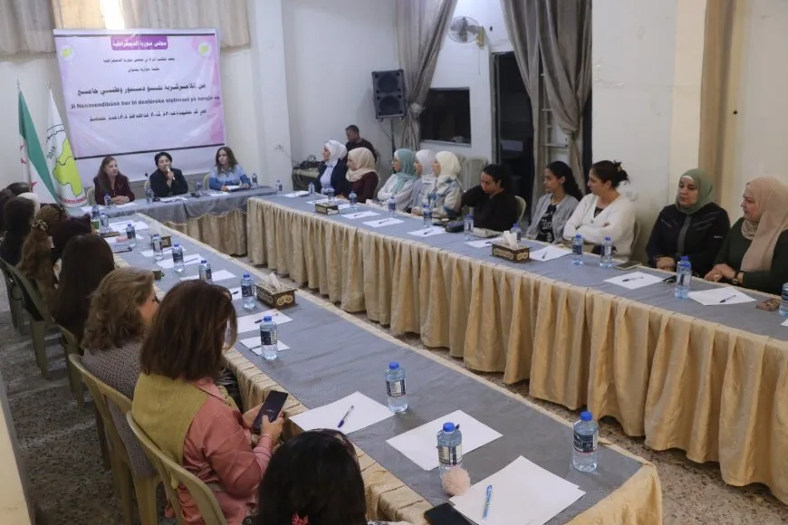 ندوة حوارية نسائية في حلب حول اللامركزية والدستور الجامع