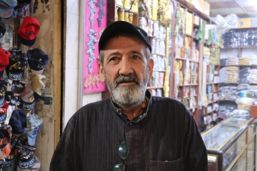 "إغلاق الطرق يضاعف معاناة التجار"