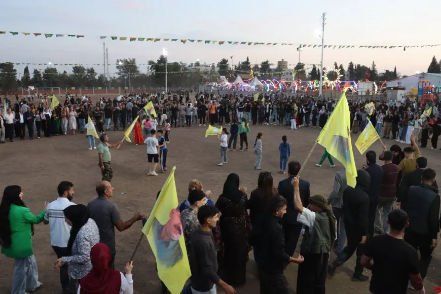 أهالي كركي لكي يؤكدون دعمهم لقوات سوريا الديمقراطية