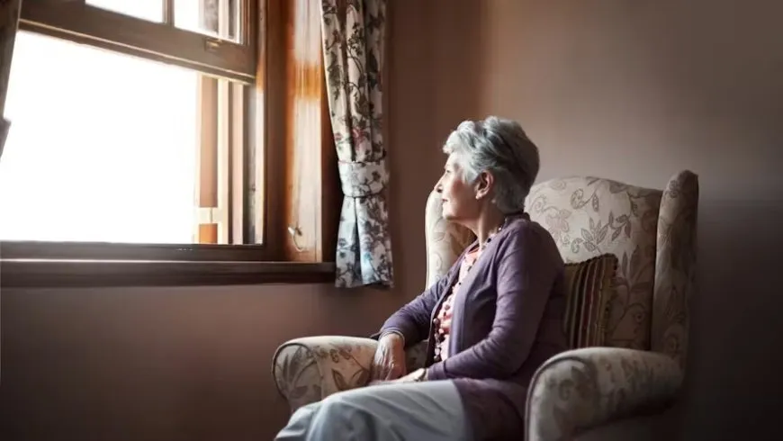 كيف تساعد المسن على الخروج من عزلته وتعزيز صحته النفسية والاجتماعية؟