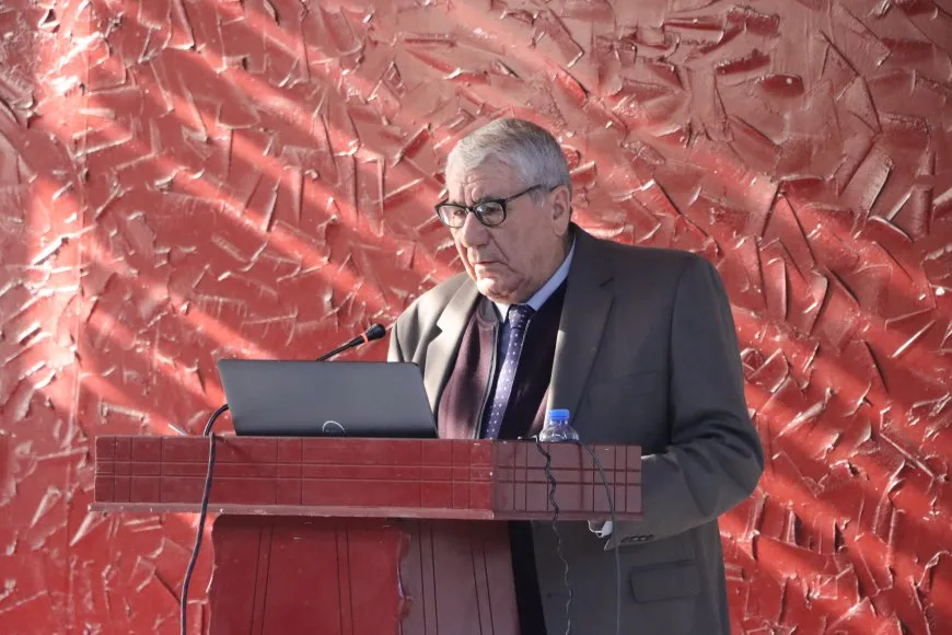 ندوة حوارية في جامعة روج آفا تبحث مستقبل الطاقة والاستدامة البيئية 