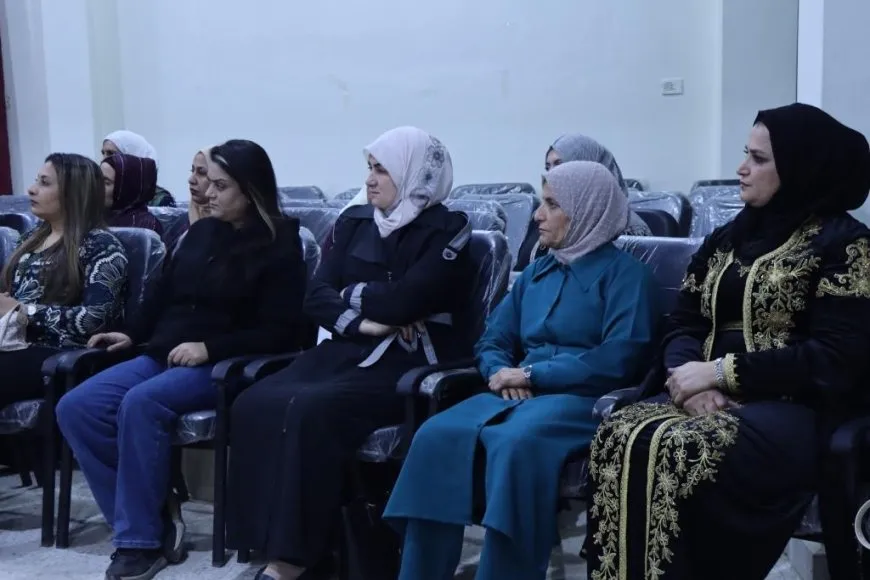 ندوة حوارية تناقش اللامركزية ودور المرأة في بناء سوريا المستقبل