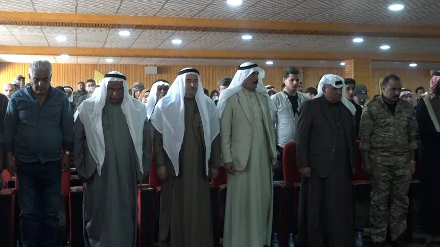 قوات الحماية الذاتية تجتمع مع الأهالي وعوائل الشهداء في مقاطعة دير الزور