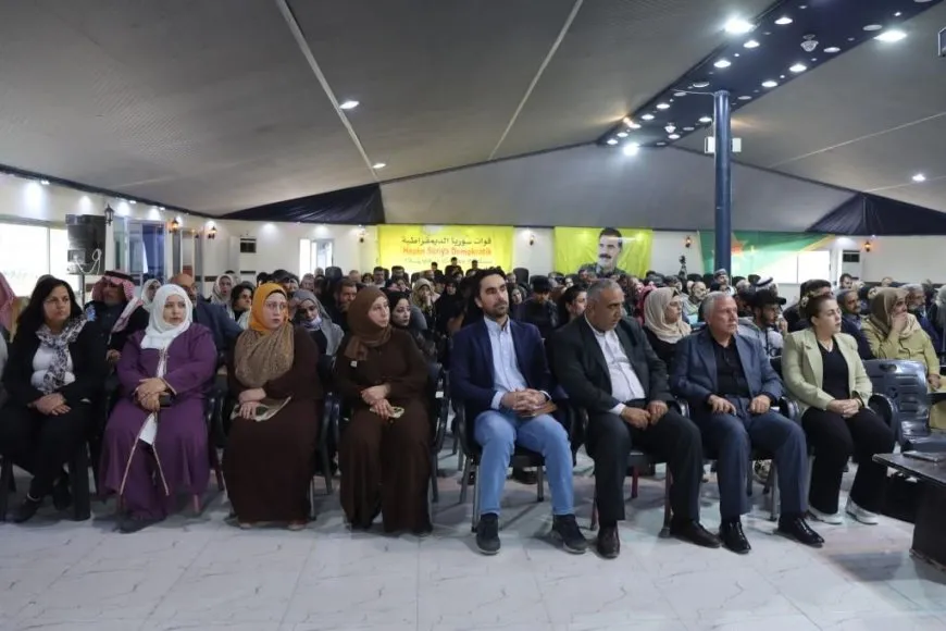 انعقاد كونفرانس الكومينات الأول لمدينة الرقة