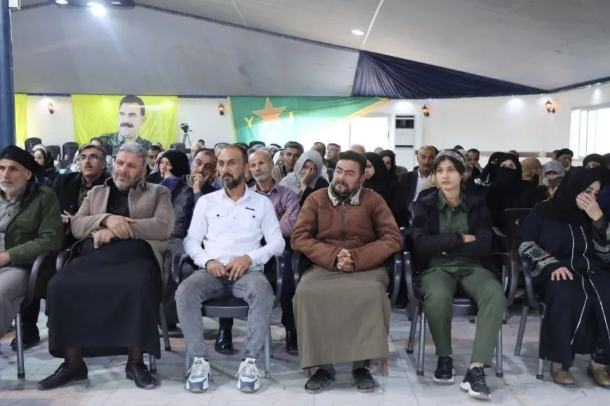 انعقاد كونفرانس الكومينات الأول لمدينة الرقة
