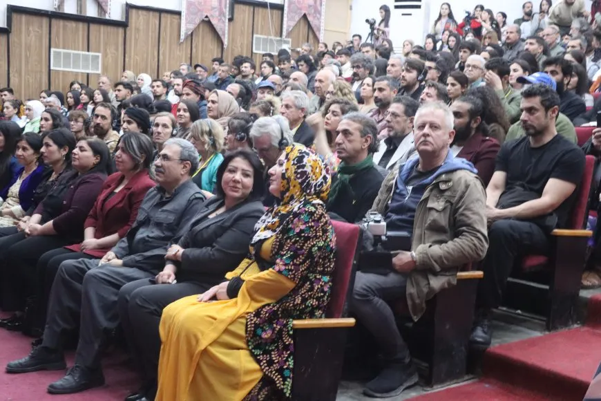 مهرجان روج آفا الدولي يختتم دورته الخامسة بتكريم 8 أفلام وسيناريوهين