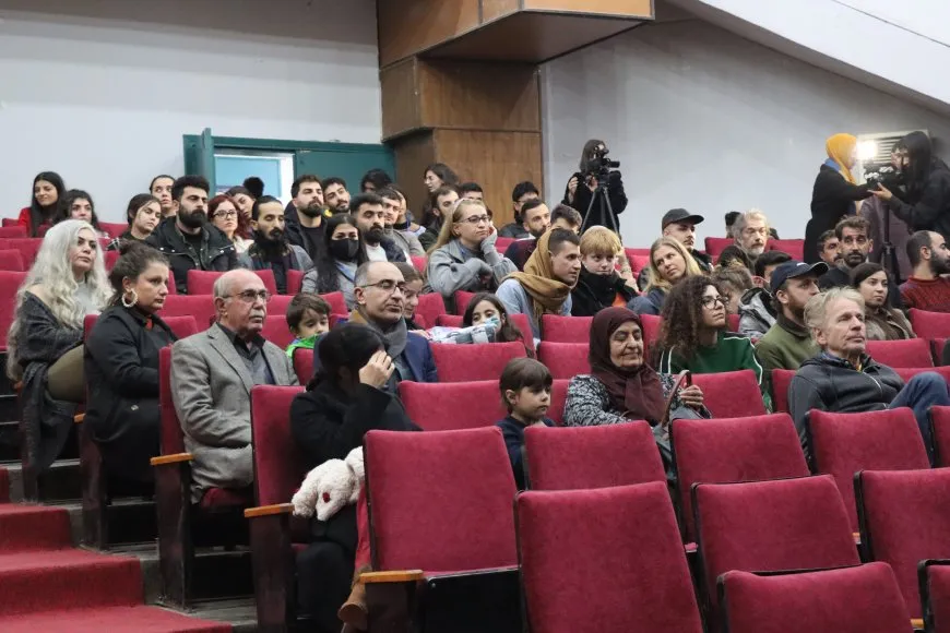 مهرجان روج آفا الدولي للأفلام يختتم فعالياته بمشاركة دولية واسعة