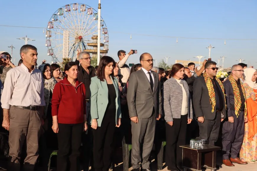 حفل تخرج 211 طالبة وطالباً من جامعة روج آفا في قامشلو