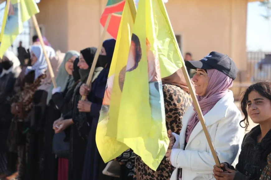 جثمان عضو قوى الأمن الداخلي علاء الفارس يوارى الثرى في تل حميس