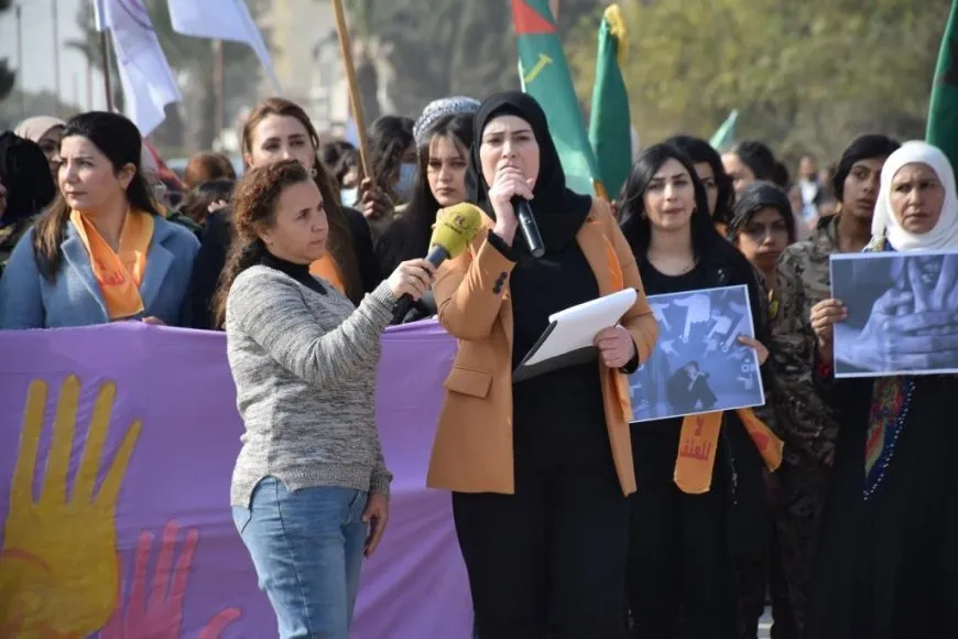 رسالة 4 مسيراتٍ في اليوم العالمي لمناهضة العنف ضد المرأة: سنبني حياة حرة