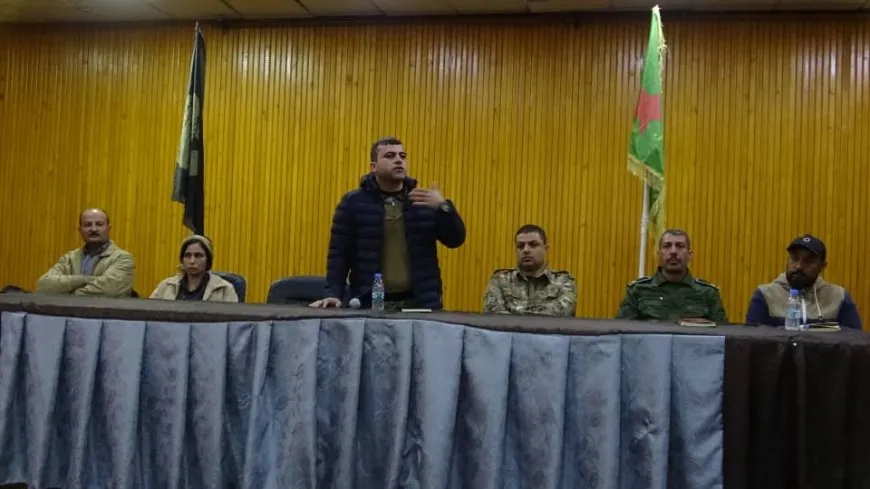 قسد تجتمع مع عوائل الشهداء والأهالي في مقاطعة دير الزور