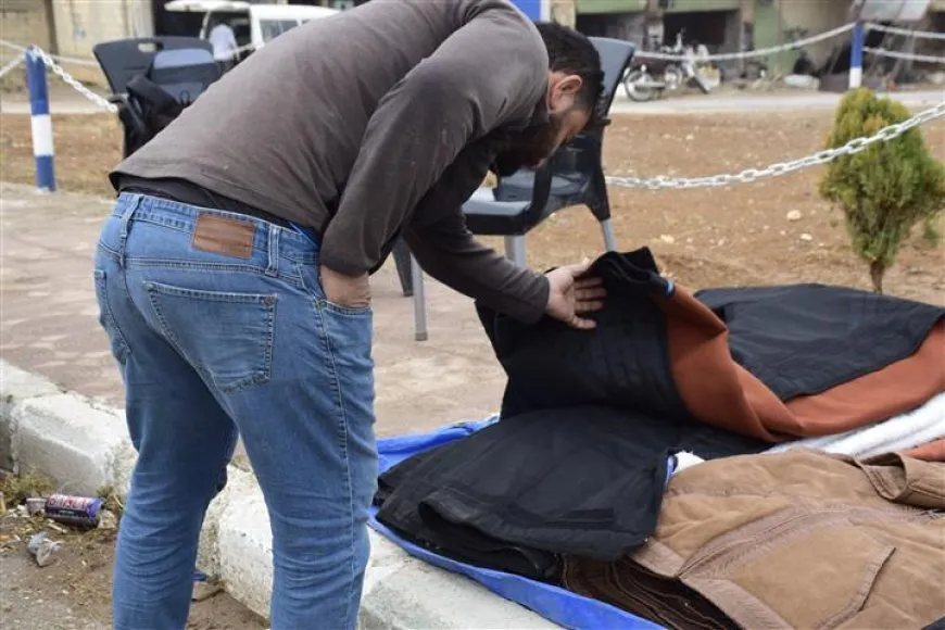 شاب نازح يحلم بالعودة ويشقّ طريقه في الحياة عبر تجارة بسيطة