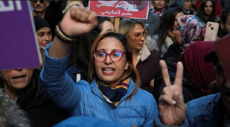 اعتقال ناشطة تونسية بارزة تنفيذاً لحكم بالسجن 20 عاماً