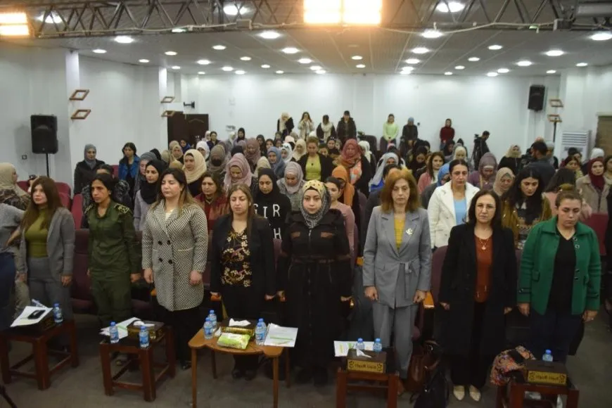 منصة الفعاليات النسائية تختتم فعاليات مناهضة العنف بمنتدى حواري في الرقة