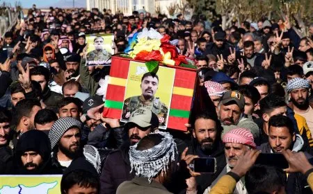 تشييع جثمان مقاتل من قسد إلى مزار الشهيد رستم جودي