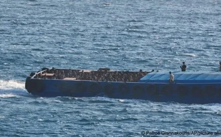 27 مصرياً بين قتيل ومفقود إثر غرق قارب مهاجرين قرب جزيرة يونانية