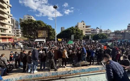احتجاجات واسعة في الساحل والداخل السوري ضد سياسات الحكومة الانتقالية