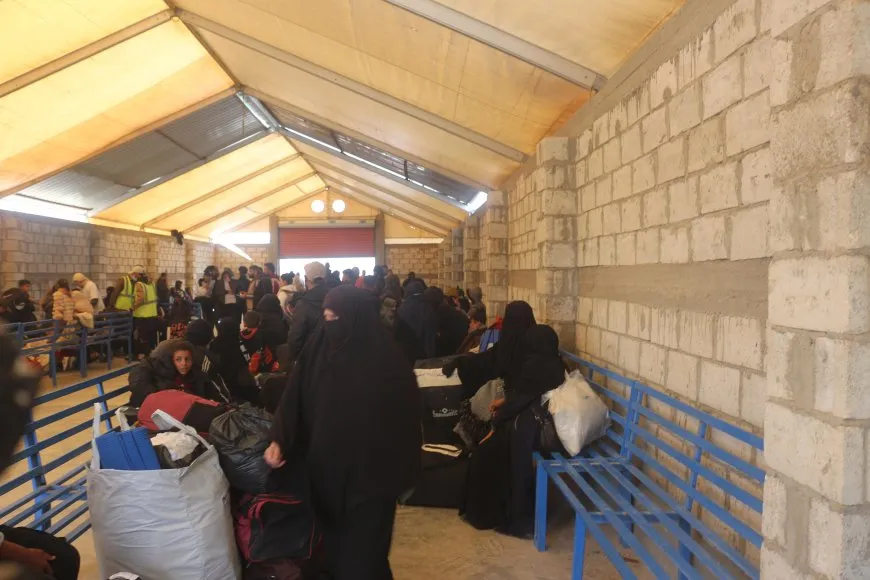 240 أسرة عراقية تغادر مخيم الهول إلى بلادها