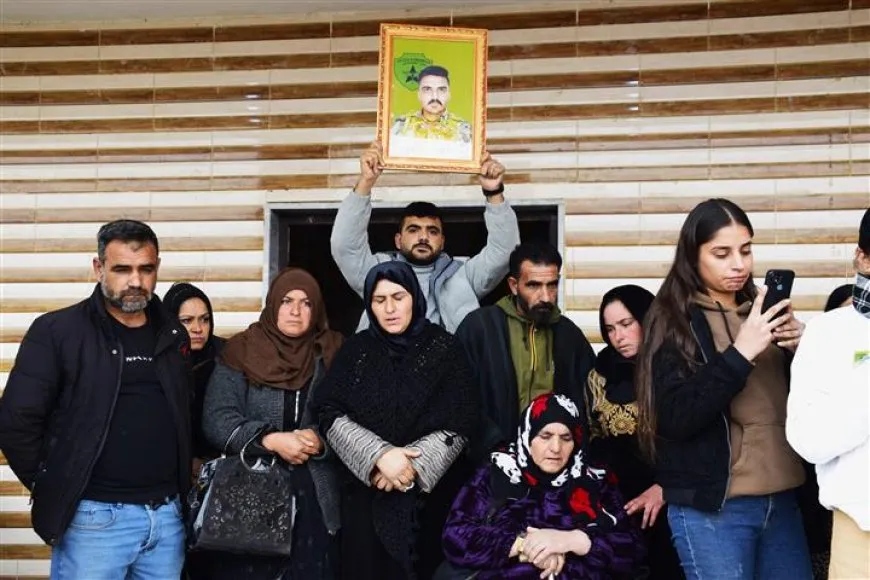 تشييع جثمان مقاتل من قسد في تل تمر