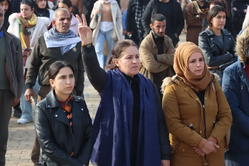 تشييع جثمان مقاتلة من وحدات حماية المرأة في كوباني
