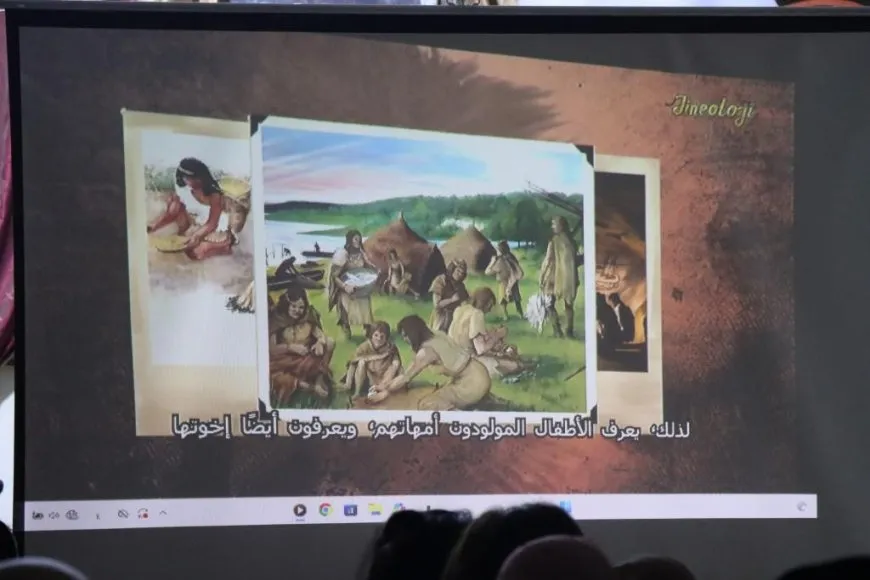 النساء يناقشن ثقافة الساتي 