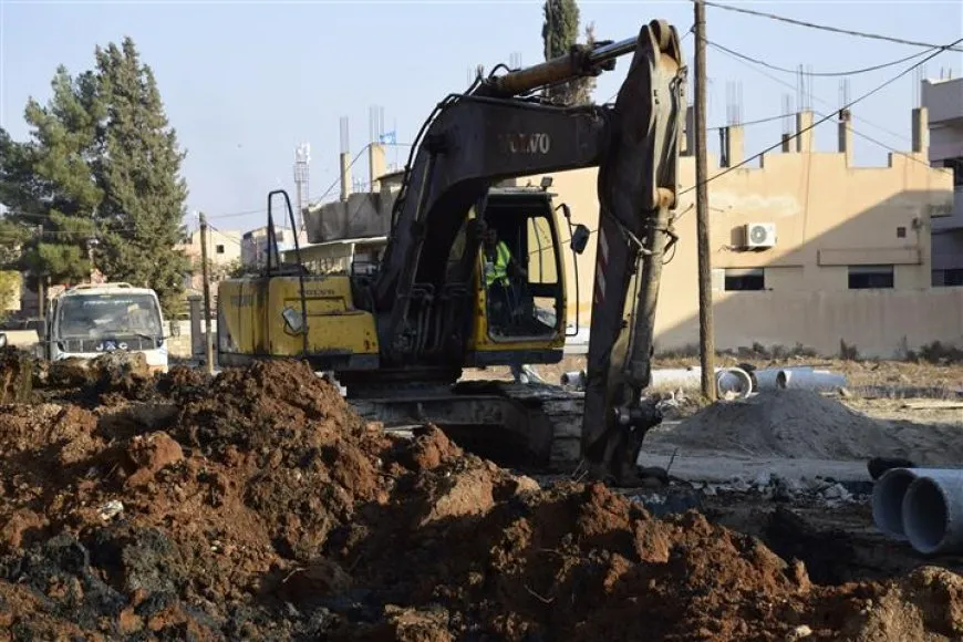 بلدية الشعب في تل تمر تُطلق مشروعاً لتحديث شبكات الصرف الصحي