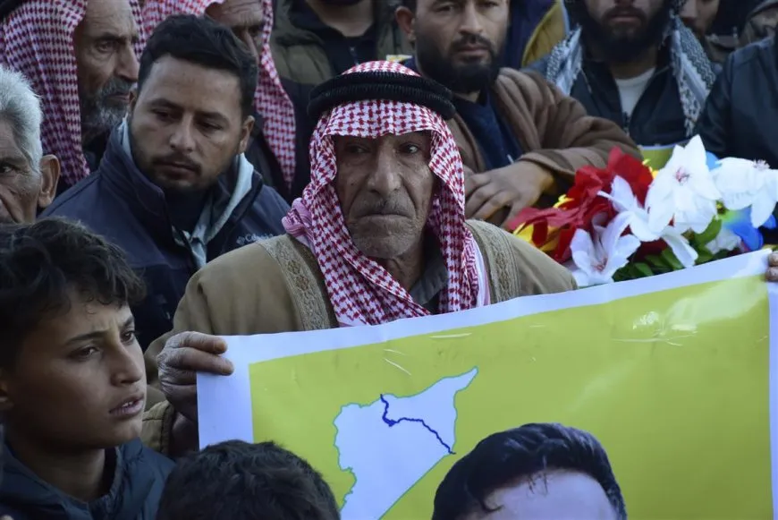 تشييع جثمان مقاتل من قسد إلى مزار الشهيد رستم جودي