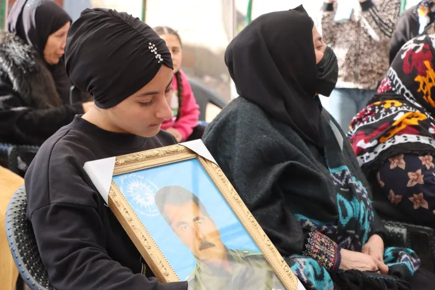 تقديم واجب العزاء لذوي عضو من قوى الأمن الداخلي في قامشلو