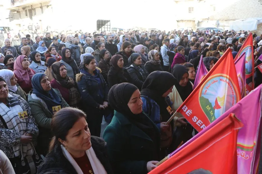 مراسم غيابية لمقاتلَين من قوات سوريا الديمقراطية في حلب
