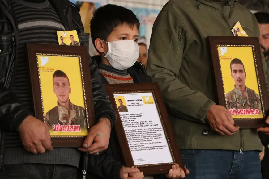 مراسم غيابية لمقاتلَين من قوات سوريا الديمقراطية في حلب