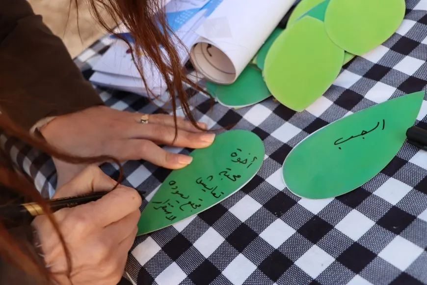مركز "دعم الاستقرار" يُنفّذ جدارية "ألوان التعايش" في قامشلو لترسيخ ثقافة السلام