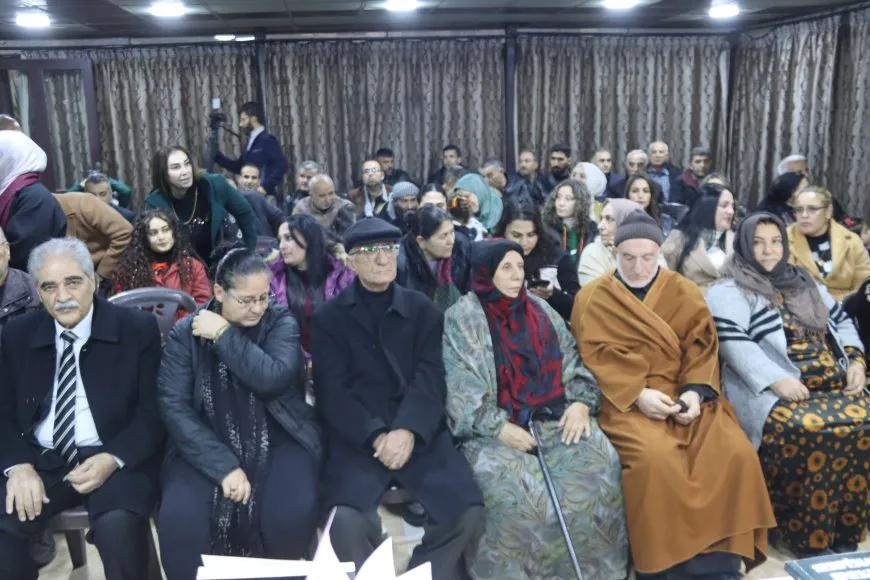 توقيع كتاب SERPÊHATIYÊN JINEKE KURD للأم فوزية في قامشلو