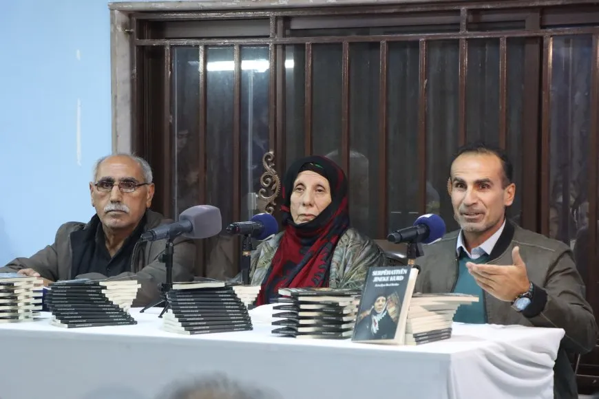 توقيع كتاب SERPÊHATIYÊN JINEKE KURD للأم فوزية في قامشلو