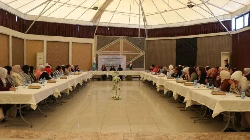 "بوحدة النساء وتضامنهن ستُبنى سوريا ديمقراطية"
