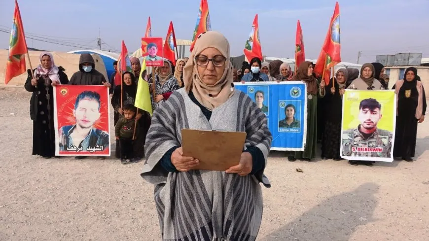 مجلس عوائل الشهداء في عين عيسى وكوباني يدينان استهداف مزار الشهداء في الشيخ مقصود