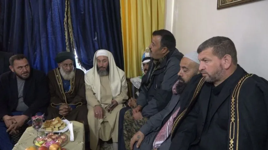 معايدة المسيحيين في مدينة الطبقة بمناسبة عيد الميلاد