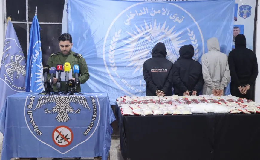 ضبط 283 آلف حبة كبتاغون و5 كيلو كريستال والقبض على 4 تجار 