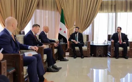 باراك من دمشق: رفع العقوبات كان لإعطاء سوريا فرصة