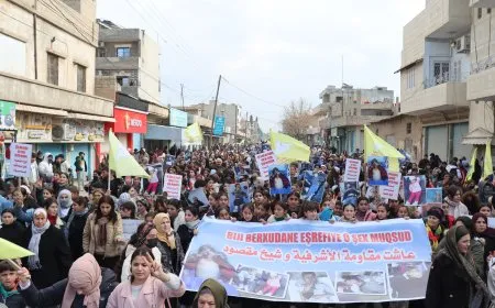 مسيرة في عامودا للتنديد بمجازر الشيخ مقصود والأشرفية وبني زيد
