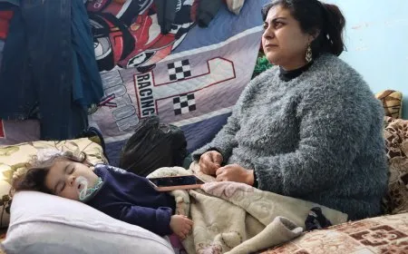 مهجّرون في كركي لكي يطالبون بوقف الحرب وتقديم مساعدات عاجلة