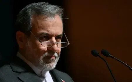 عراقجي يحذّر الولايات المتحدة من أن "إصبع طهران على الزناد"