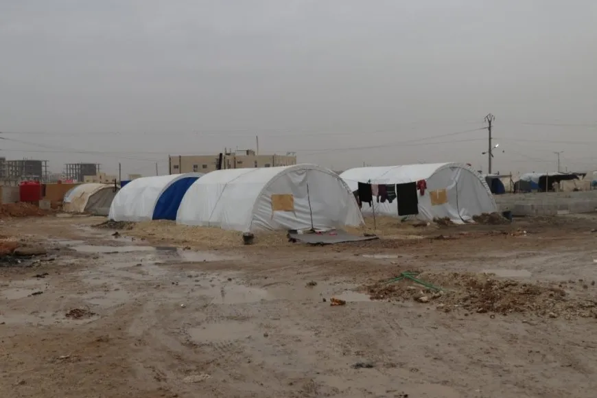 تفاقم معاناة مهجّري عفرين والشهباء في الطبقة