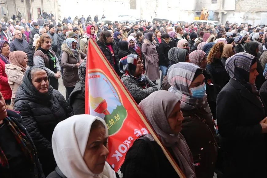 مراسم غيابية لمقاتل من قوات الدفاع الشعبي في حلب 