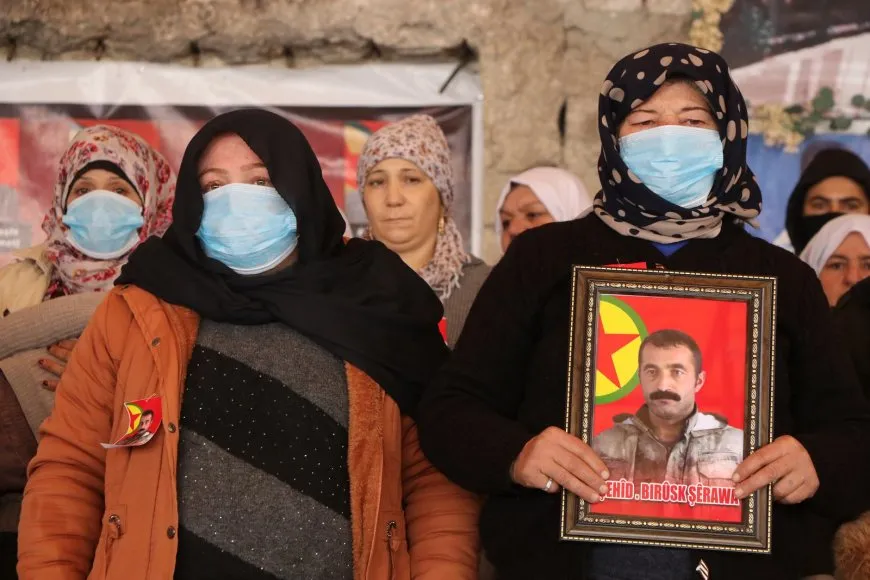 مراسم غيابية لمقاتل من قوات الدفاع الشعبي في حلب 