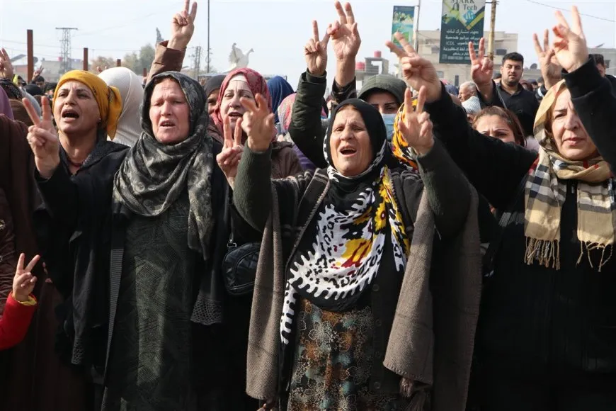 مسيرة جماهيرية حاشدة في الحسكة دعماً لمقاومة الشيخ مقصود والأشرفية