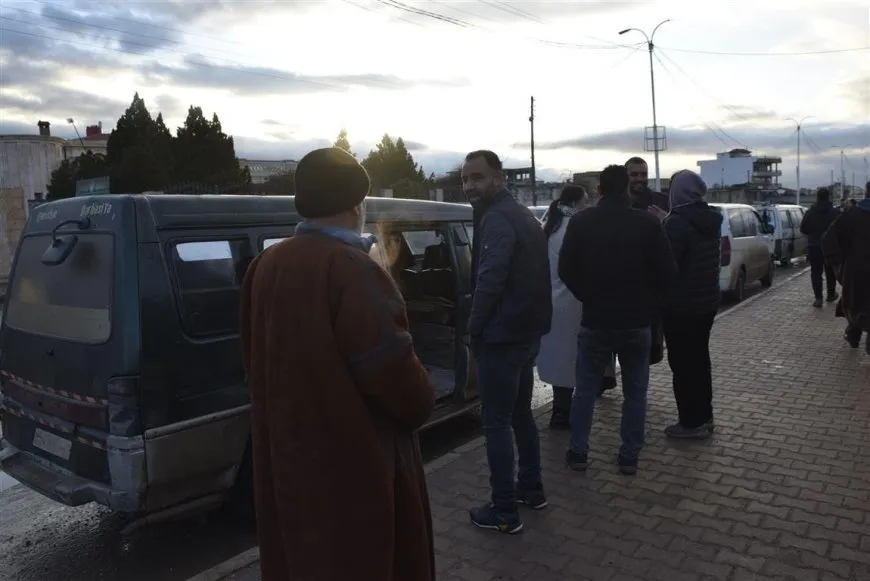بدء وصول حشود أهالي مقاطعة الجزيرة إلى دوار البانوراما للانطلاق إلى حلب