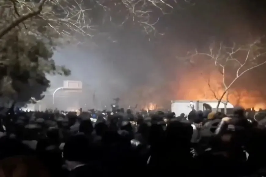 إيران تتوعد بالرد على أي هجوم أمريكي